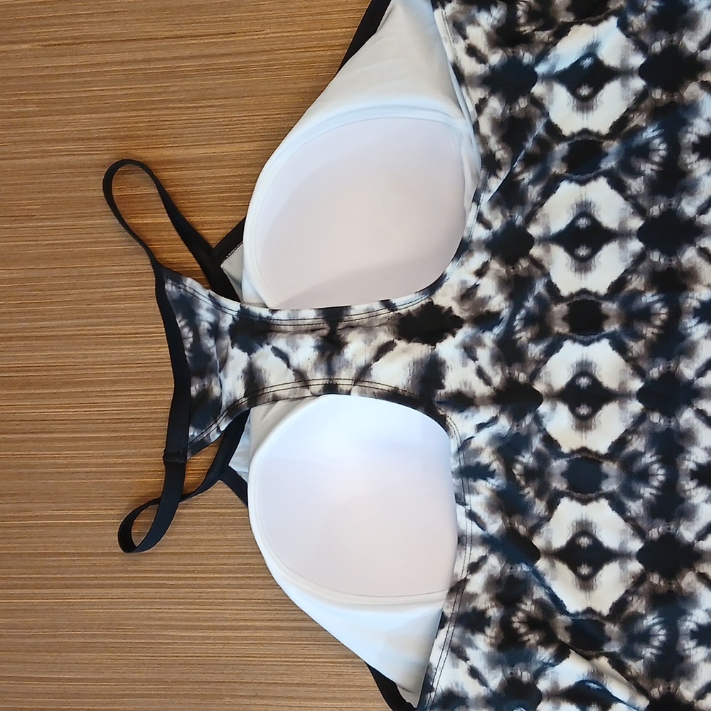 SOUTH POINT High Neck Print Tankini Top SZ 16 - Picture 4 of 5